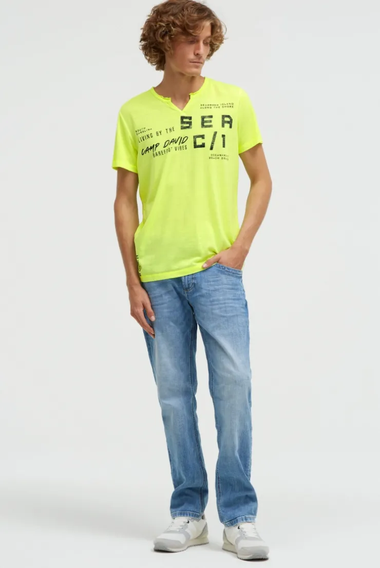 Ausbrenner-Shirt mit Used Look und Label Prints neon lime