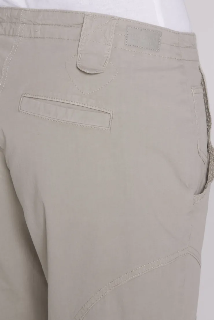 Basic Skater-Shorts mit Beintaschen pale sand | XL
