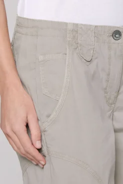 Basic Skater-Shorts mit Beintaschen pale sand | XL