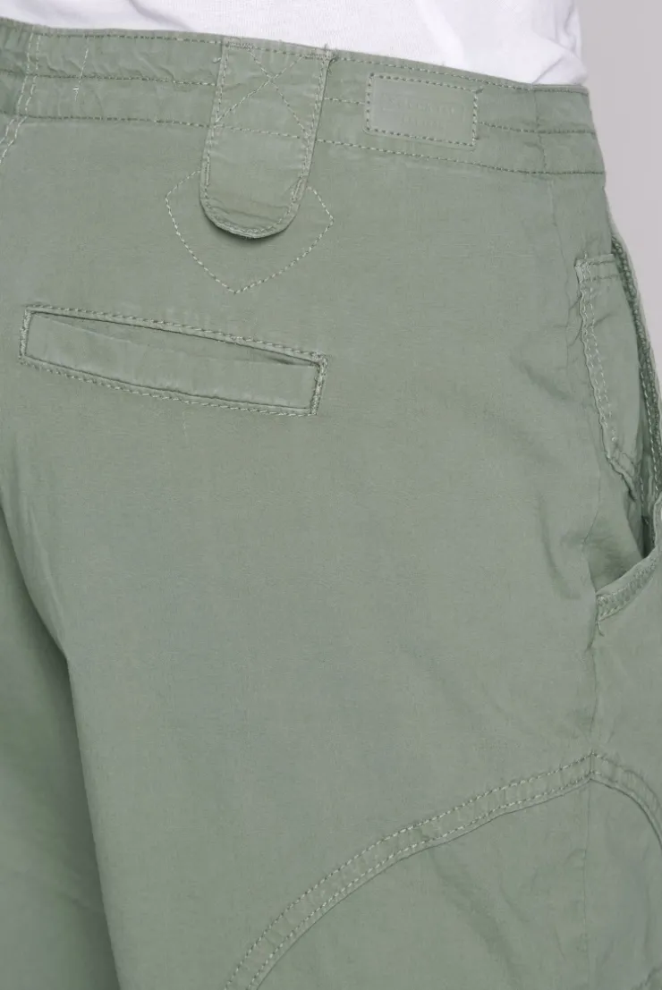 Basic Skater-Shorts mit Beintaschen faded olive