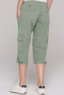 Basic Skater-Shorts mit Beintaschen faded olive
