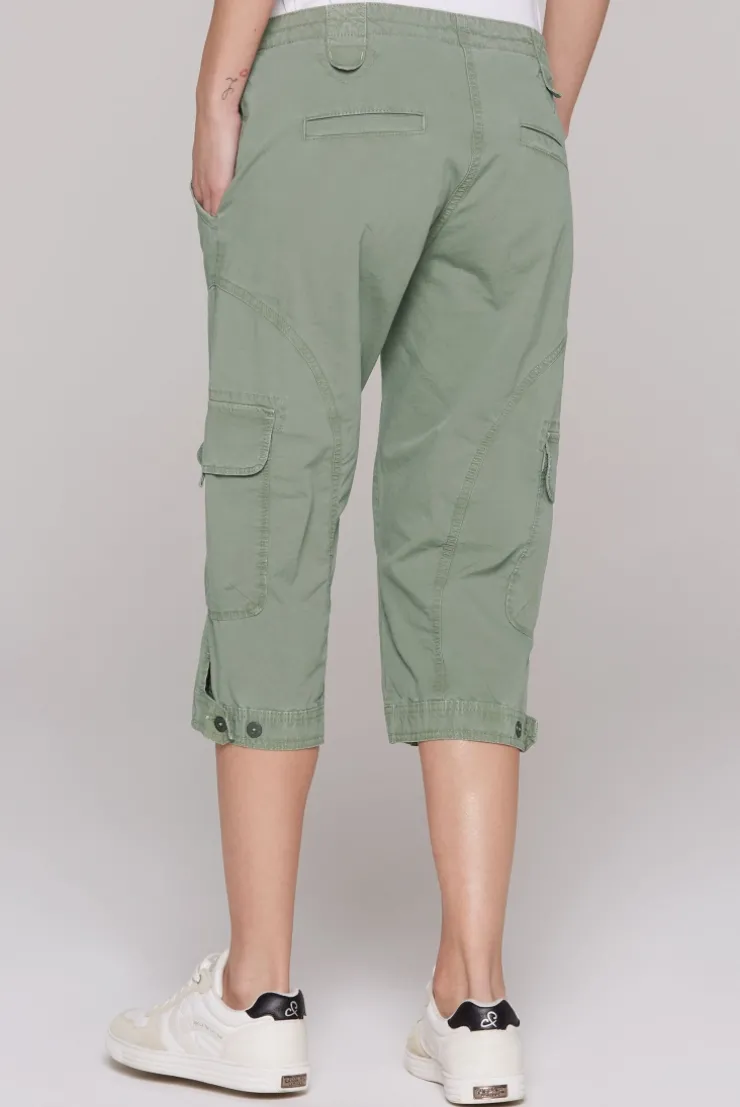 Basic Skater-Shorts mit Beintaschen faded olive