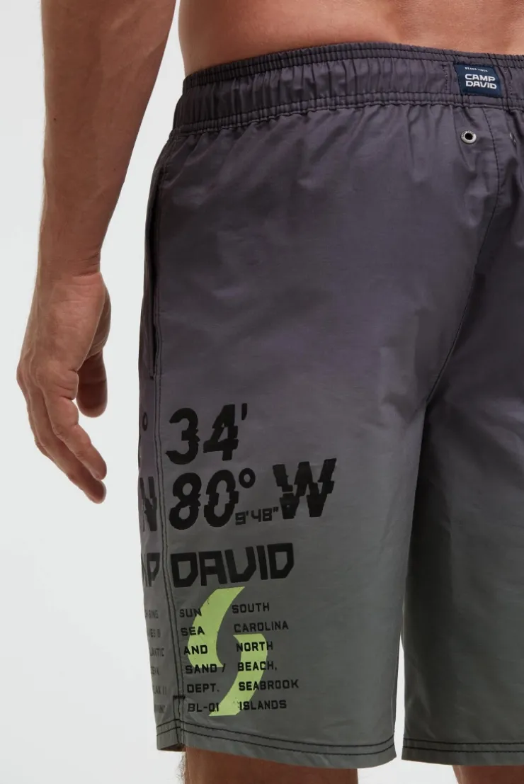 Beachshorts mit Farbverlauf und Print black / green olive