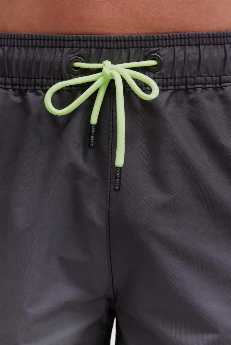 Beachshorts mit Farbverlauf und Print black / green olive