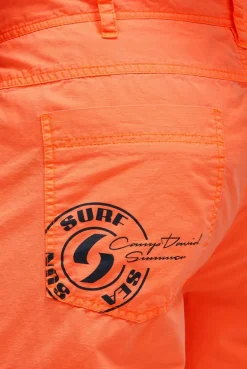Cargo Shorts mit kleinen Label Prints neon flame