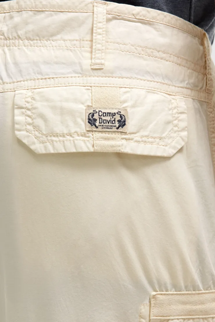 Cargo Shorts mit tonigen Tapes dark ivory