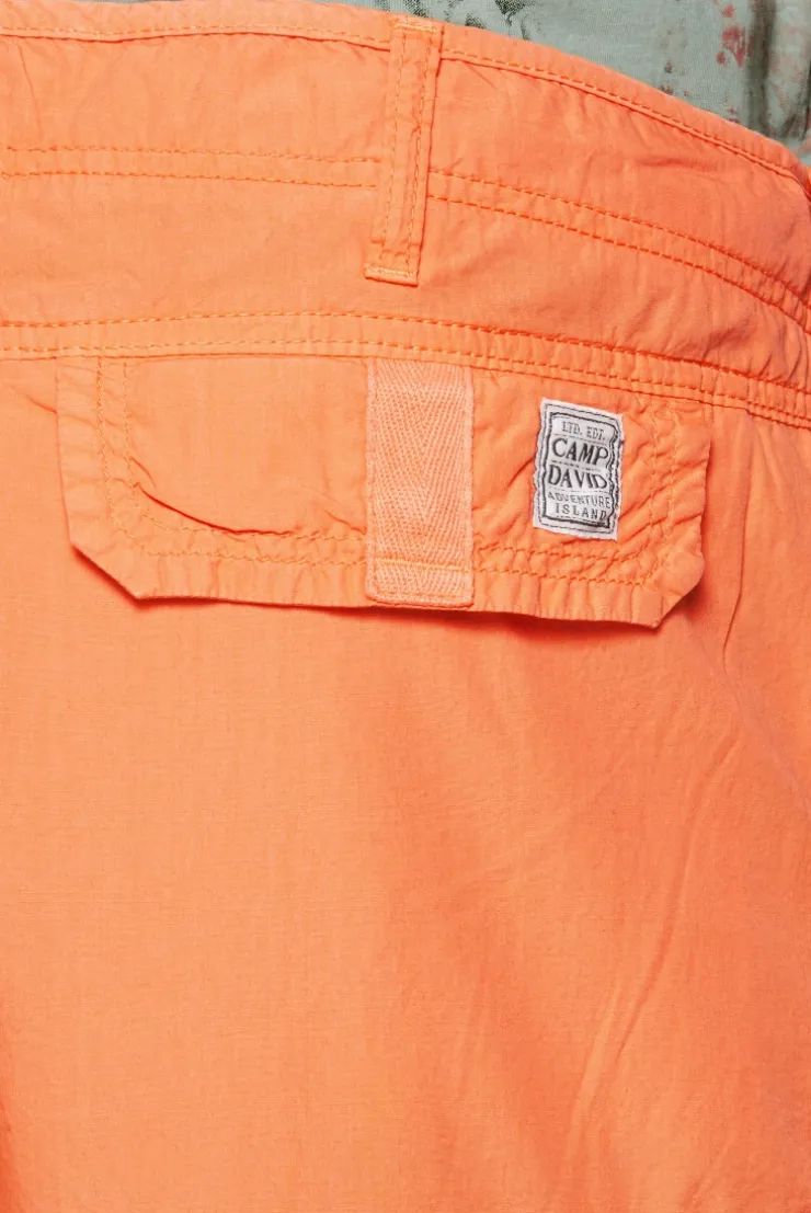 Cargo Shorts mit tonigen Tapes und Stickereien sunstone