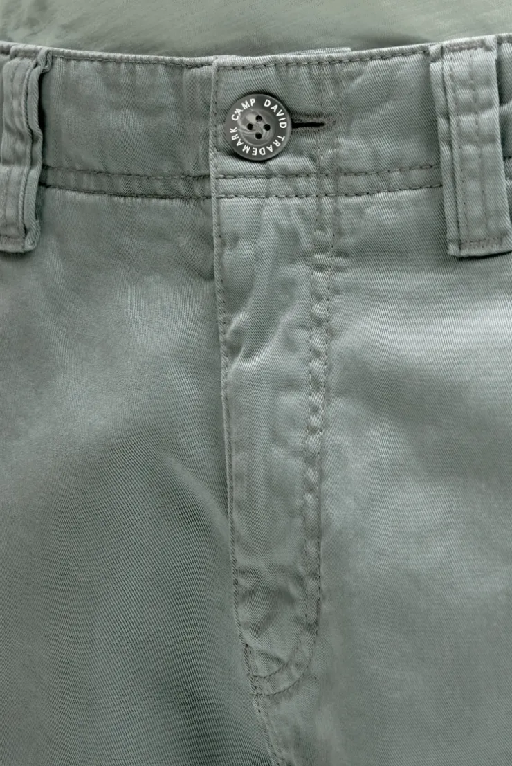 Cargo Shorts mit Wasch-Effekten dusty green