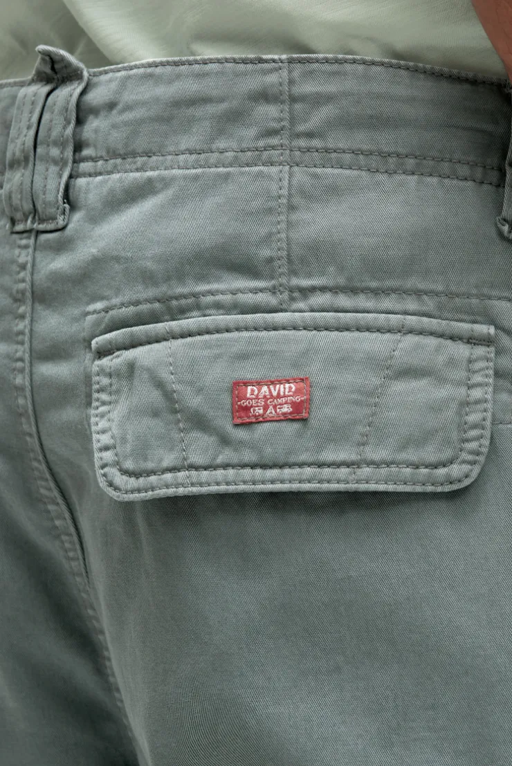 Cargo Shorts mit Wasch-Effekten dusty green