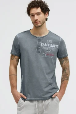 Henley-Shirt Oil Dyed mit Label Prints green shadow