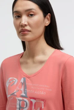 Langarmshirt mit V-Ausschnitt und Wording Print apricot sunset