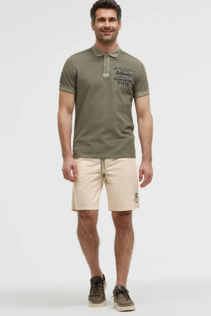Pikee-Polo Kurzarm mit Rücken-Stickerei green olive