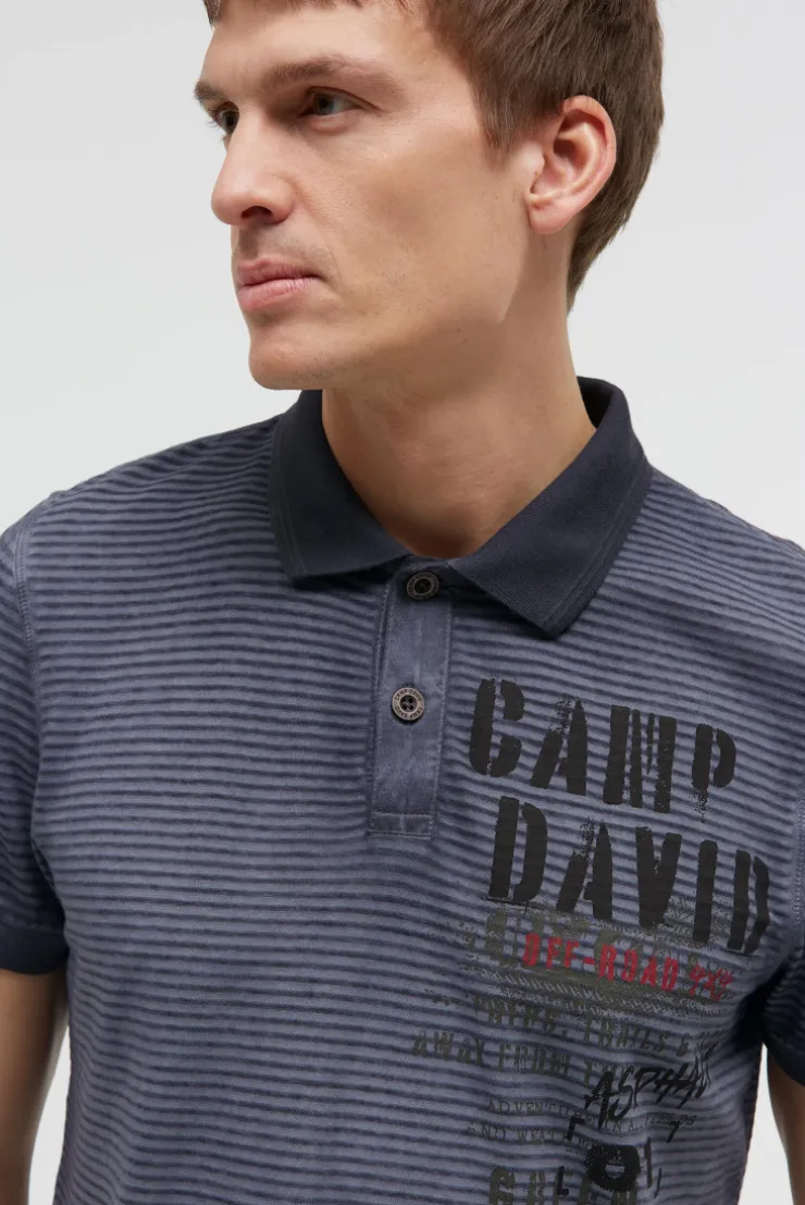 Polo mit Streifenstruktur und Label Prints blue grey