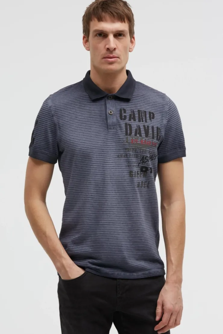 Polo mit Streifenstruktur und Label Prints blue grey