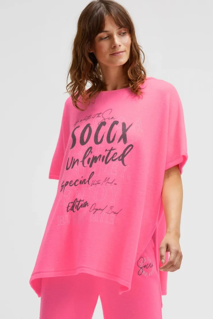 Poncho aus Flauschstrick mit Glimmer Print neon pink