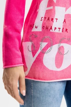 Pullover mit All Over Print und Schmucksteinen neon rose