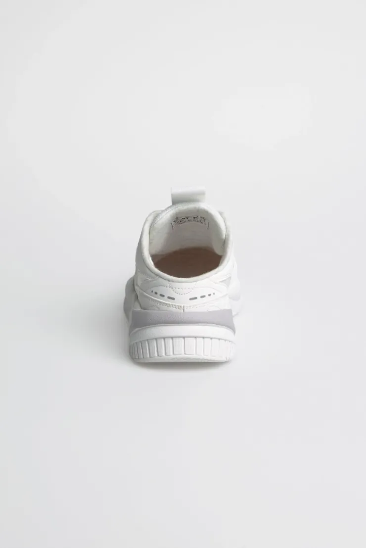 Slip On Sneaker im tonigen Materialmix white