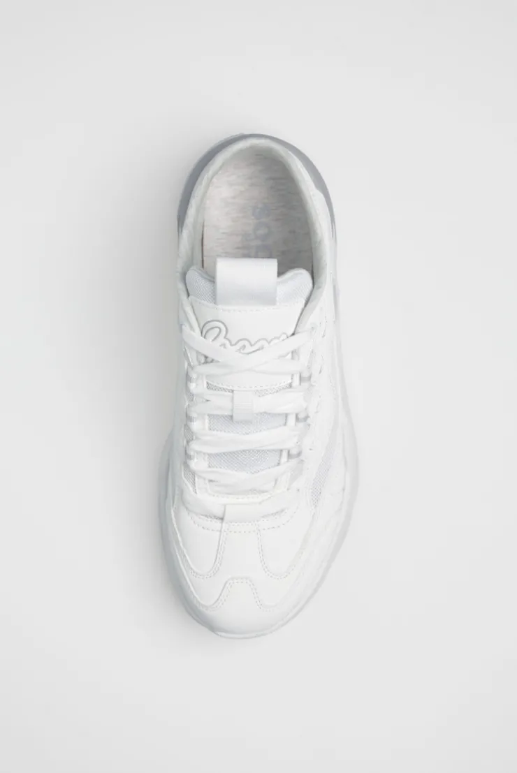 Slip On Sneaker im tonigen Materialmix white