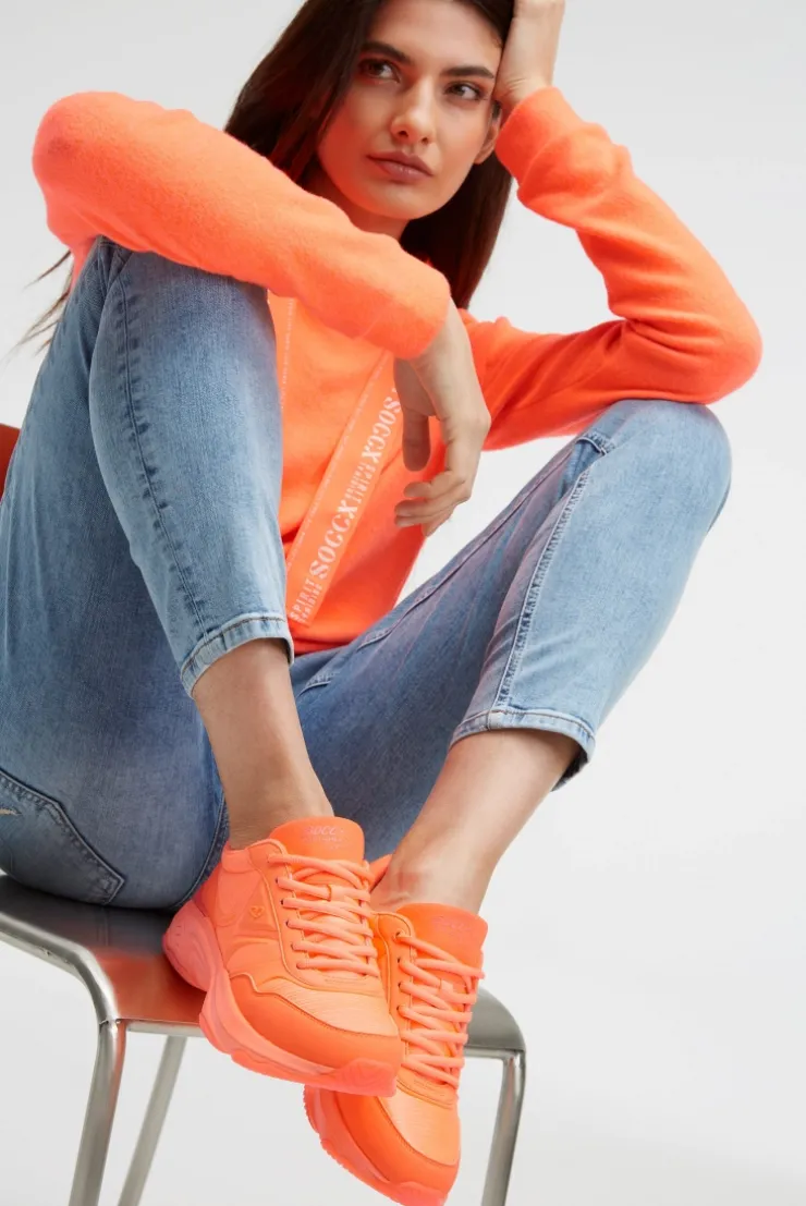 Sneaker Low im tonigen Materialmix shinning orange | 37