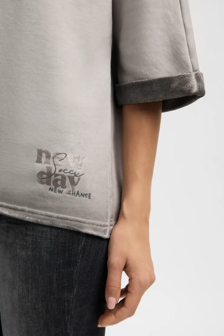 Sweatshirt Oil Dyed mit Kurzarm und Backprint fresh grey