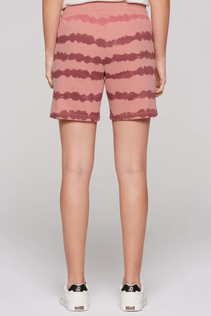 Sweatshorts mit Streifen im Batik-Look beachy red | XL