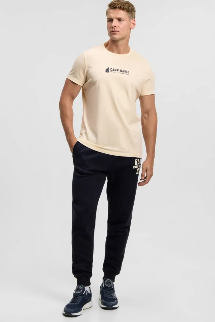 T-Shirt mit Label Print ecru