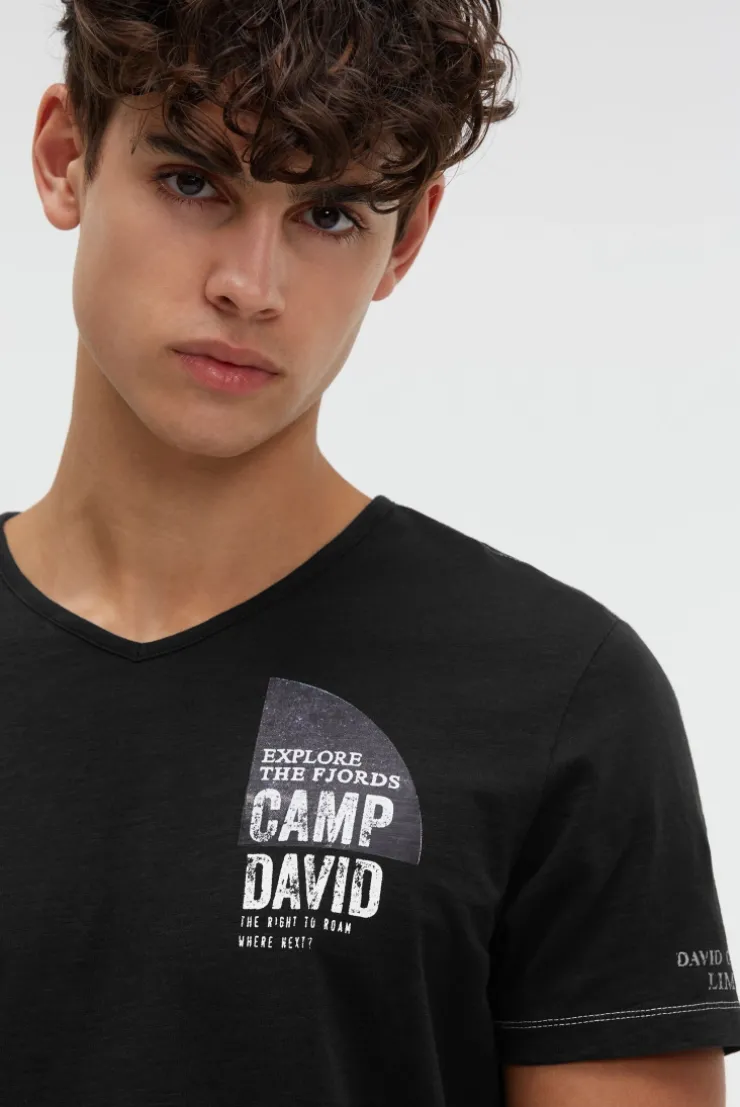 T-Shirt mit V-Neck und Back-Photoprint black