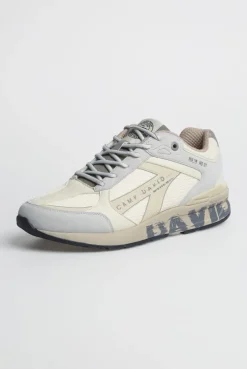 Urban Sneaker im Materialmix mit Logo-Sohle ivory