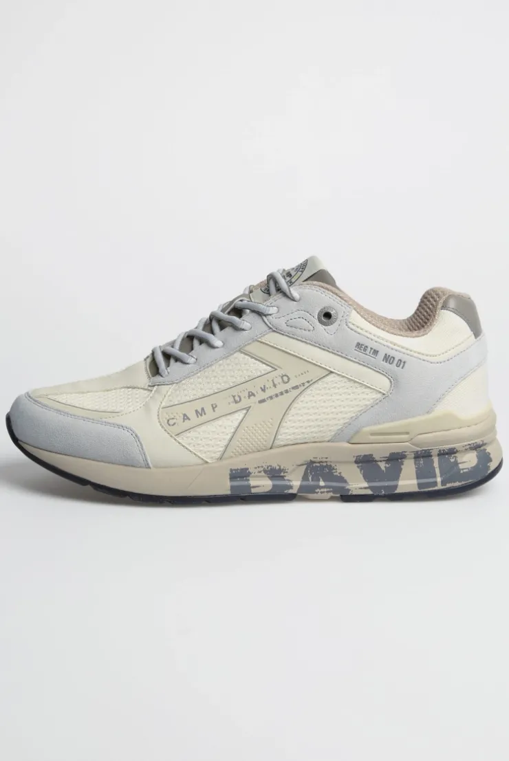 Urban Sneaker im Materialmix mit Logo-Sohle ivory